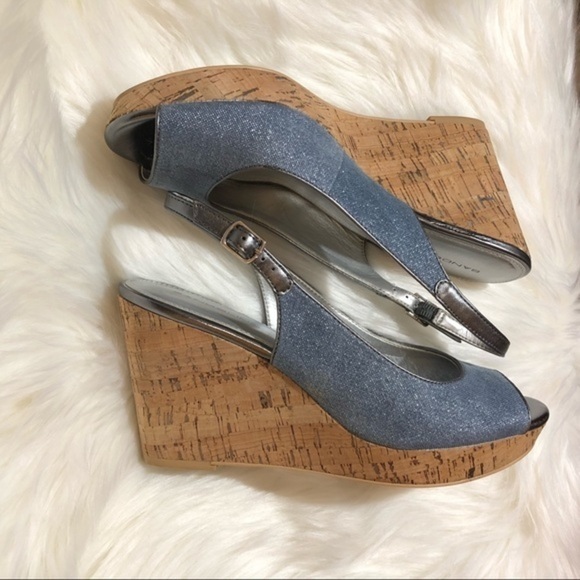 Bandolino Avito Slingback Platform - Almost New - Picture 2 of 7